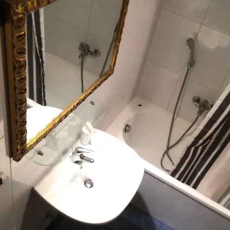 Apartman Via Paracelso, 5 *