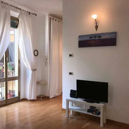 Via Paracelso, 5 Milánó